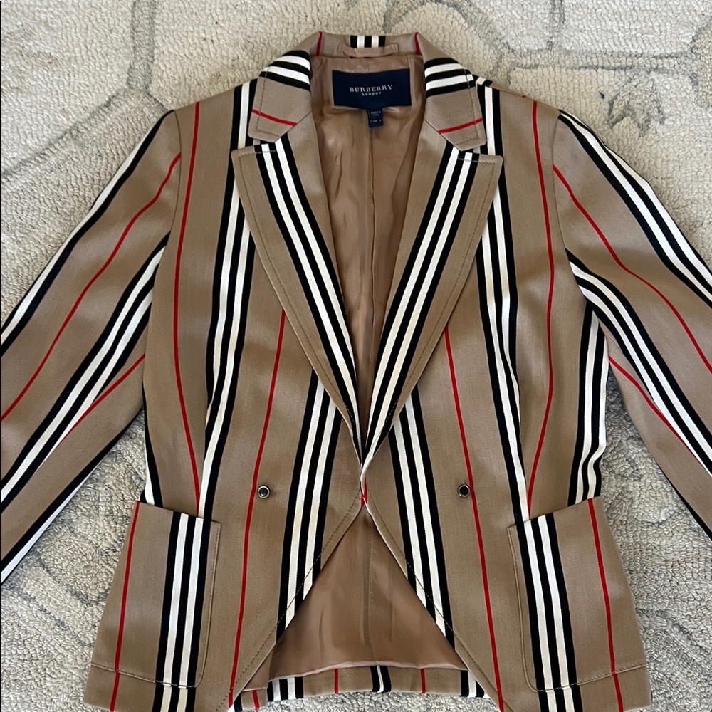 Burberry Women's Multicolor Striped Blazer in Excellent Condition - Picture 5 of 11